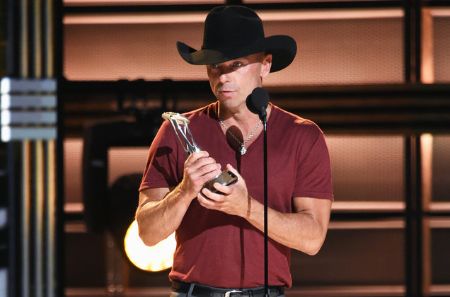 Kenny Chesney won the Billboard Music Award in 2017 for 'Top Country Tour.'